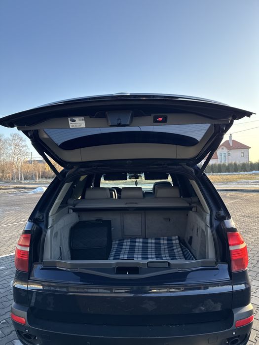 Продам BMW E70.