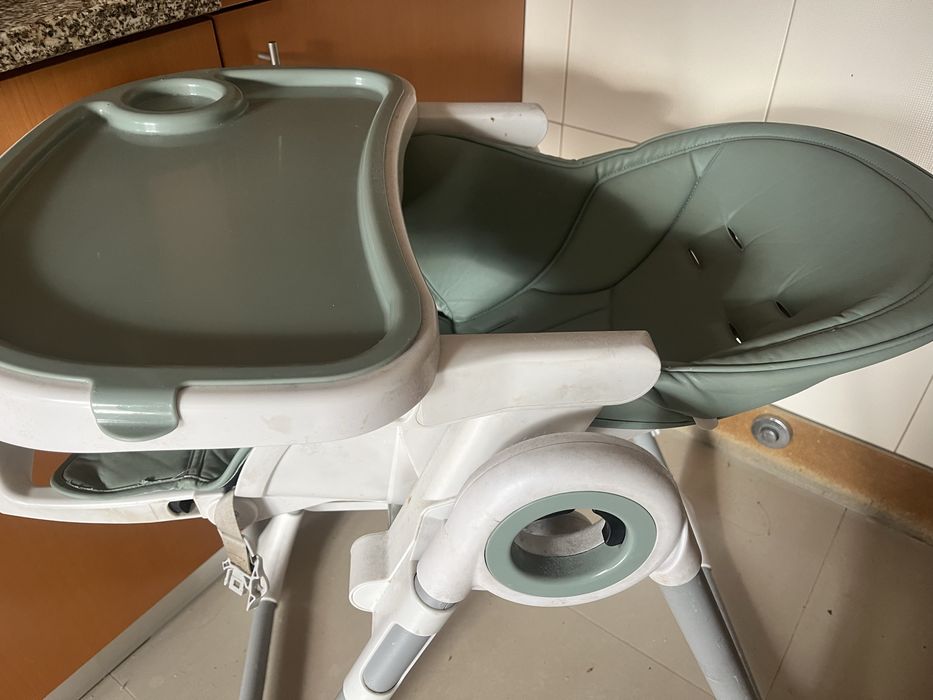 Cadeira de refeicao bebe
