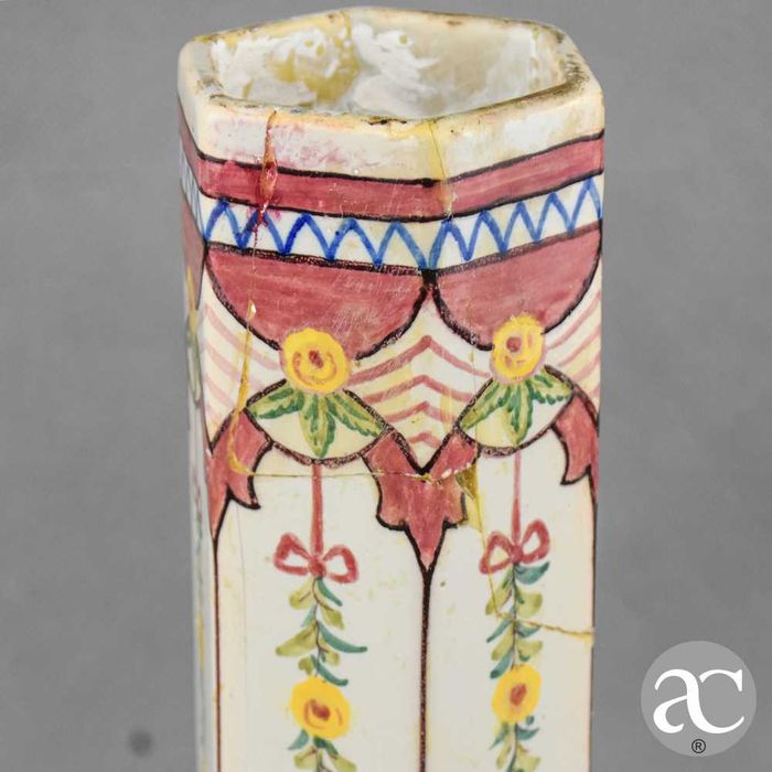 Jarra Hexagonal faiança pintada à mão CL Coimbra