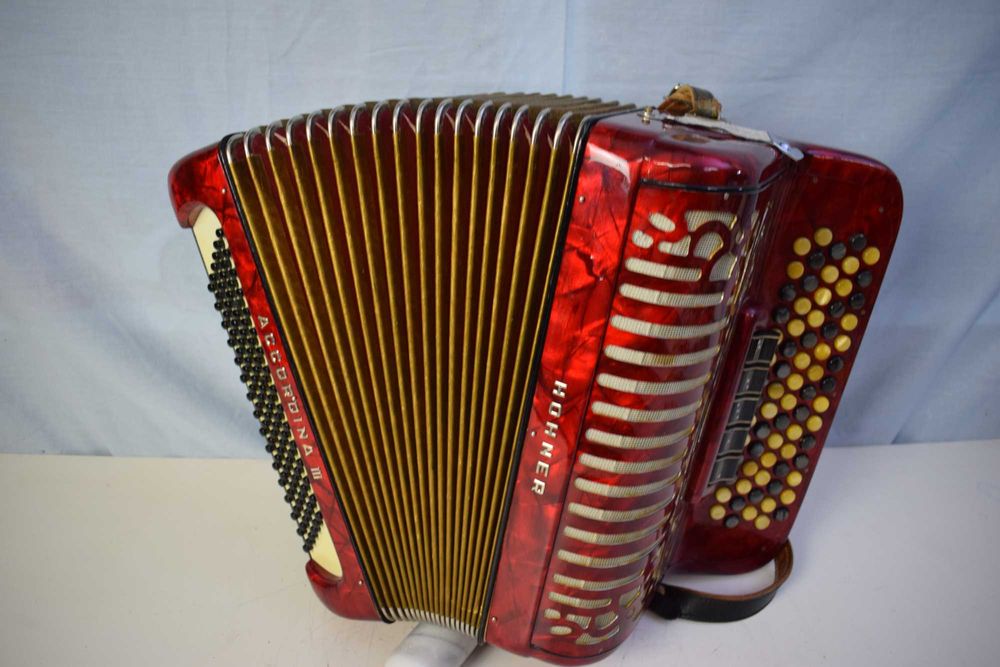 Acordeao Hohner acordina 3 Voz. N 211