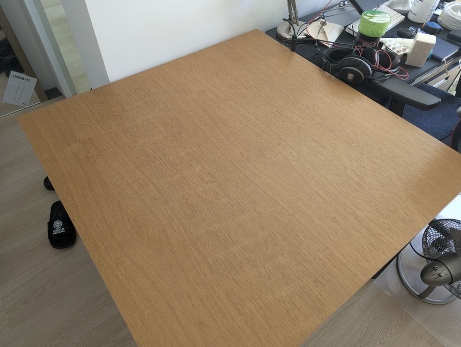 Stół z blatem fornirowanym 95x95x75.5