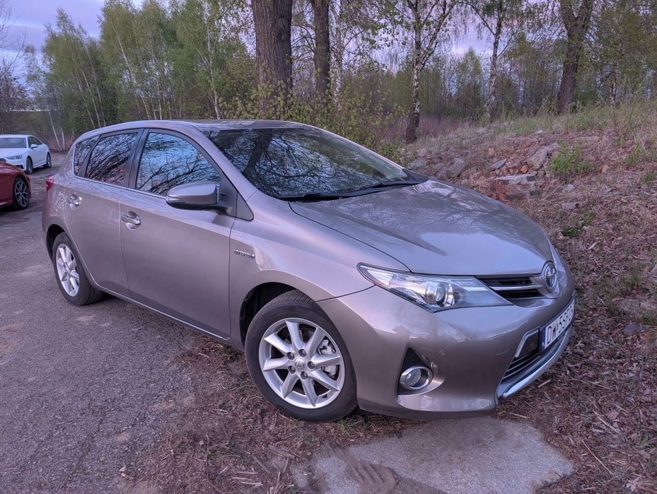 Toyota Auris Hybrid