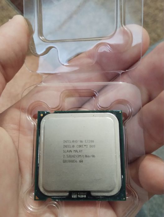 Продам процессор Intel