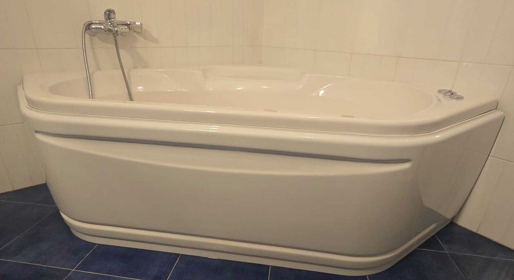 Banheira Hidromassagem de Canto