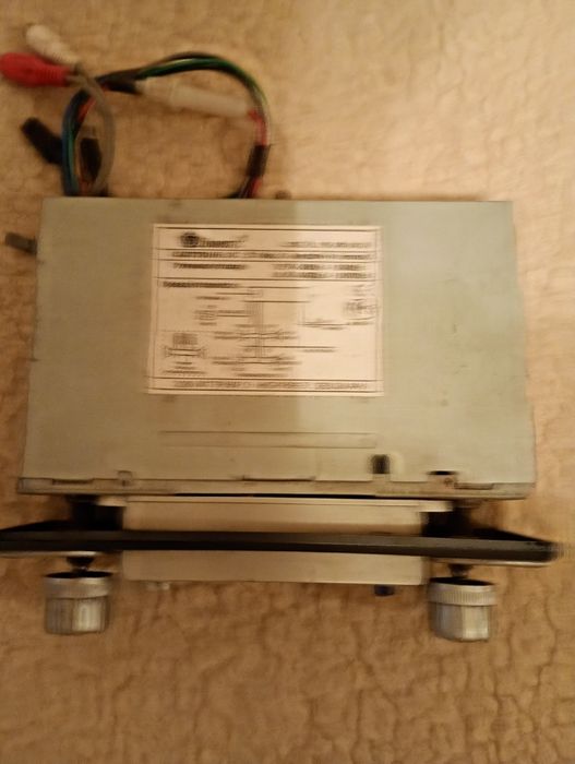 Касетна автомагнітола.