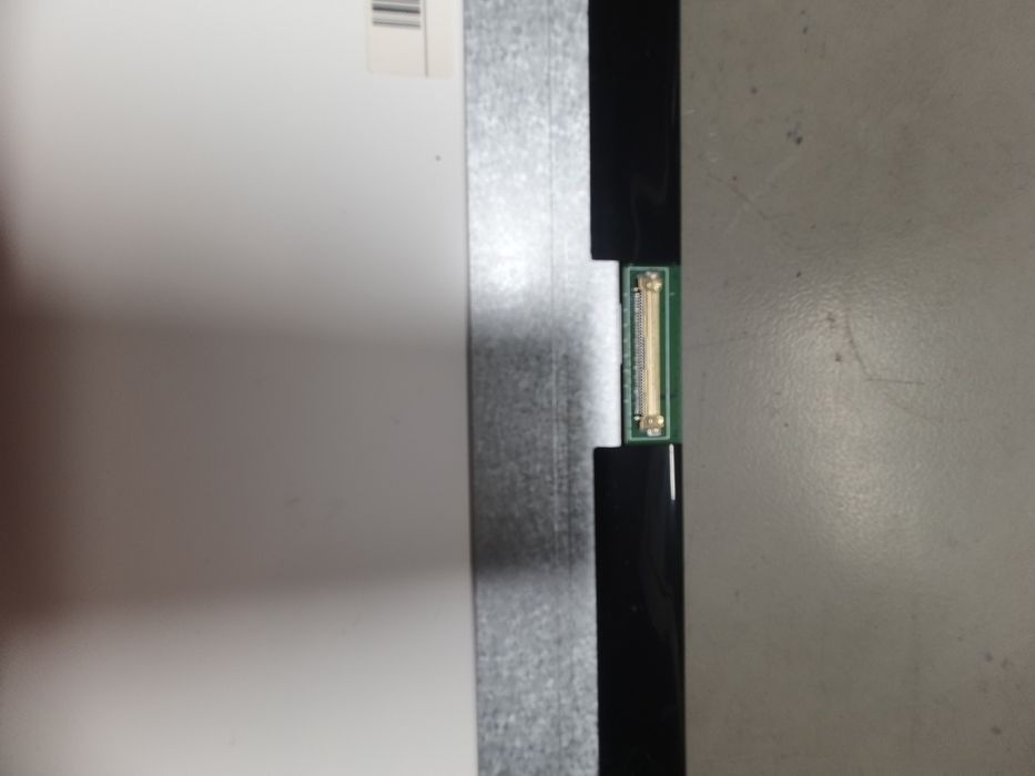 Klapy z matrycą i bez do laptopów  na 15,6cali.