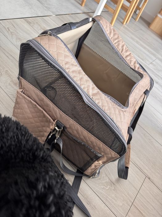 Transporter samochodowy dla psa