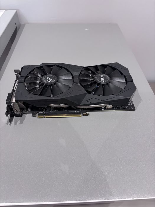 Placa gráfica Asus ROG Strix RX 570 OC