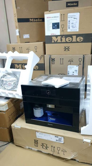 Кофемашина  Miele CVA 7845 /3200€кофеварка три  разных вид кофе в зёрн