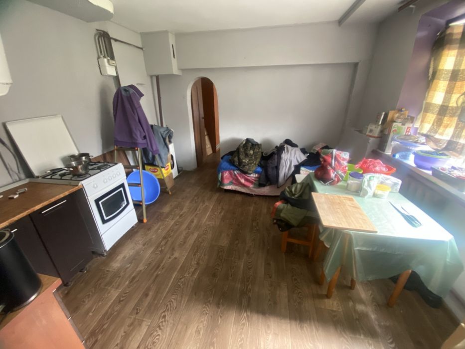 Продам однокімнатну квартиру .