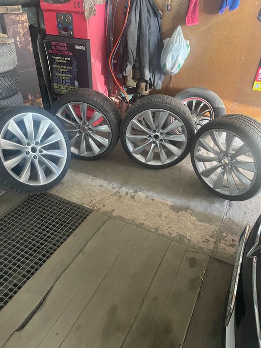 колеса 4шт.до ТЕСЛИ R21 245/45