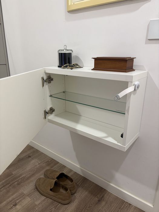 Movel de arrumação de parede