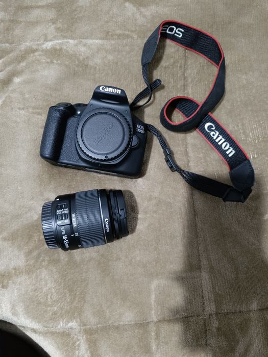 Vendo Canon 1300D + lente