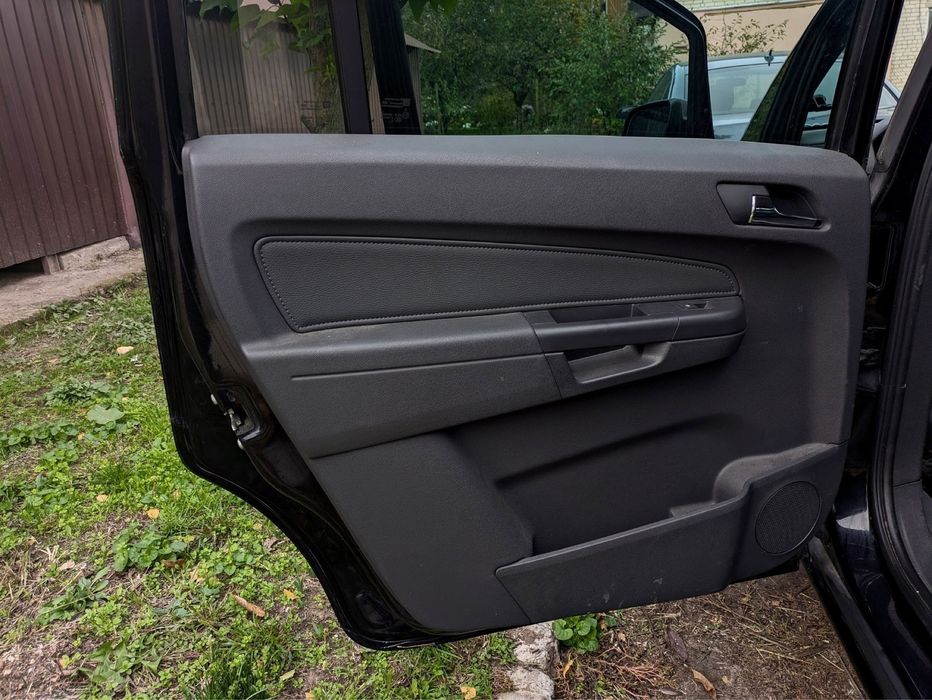 Продам Opel Zafira