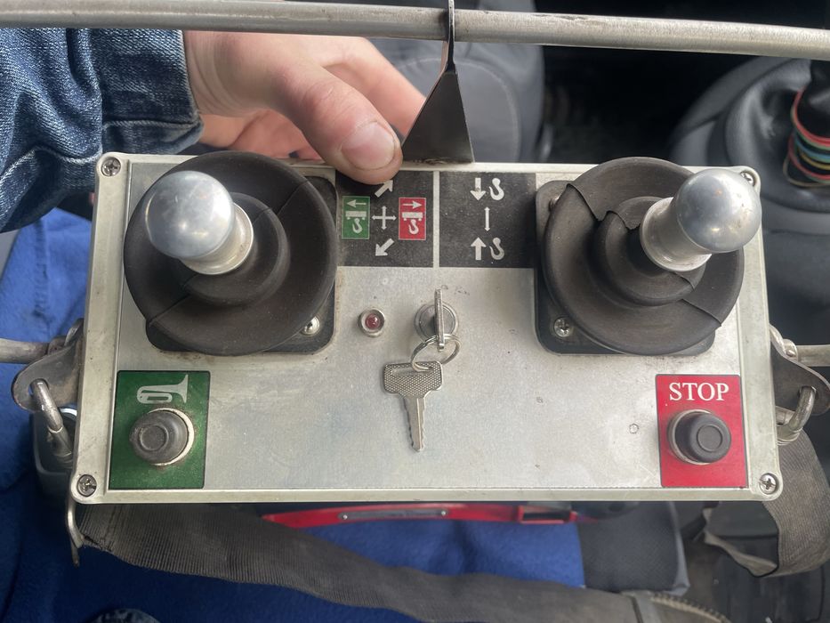 Atlas Palfinger Hiab Fassi HMF запчастини на кран маніпулятор