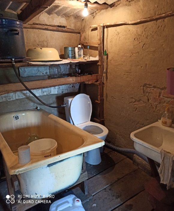 Терміново 18 соток будови СК Прогрес Нова Українка біля Піщаного озера