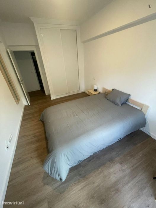 Quarto - localizado em Lumiar Lisbon