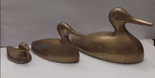 3 patos em latão
