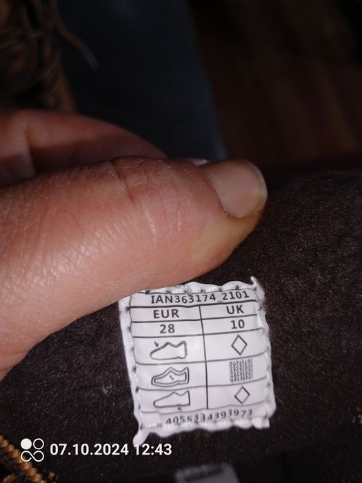 Sprzedam buty dla chłopca ocieplane w rozmiarze 28 ,nowe