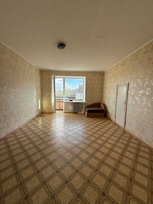 ТЕРМІНОВО ПРОДАМ 1км Чешка 46квадратів ,Косметичний ремонт можна жити