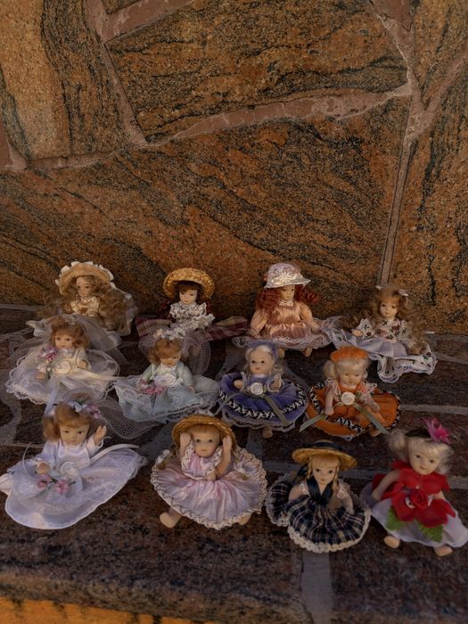 Bonecas de porcelana