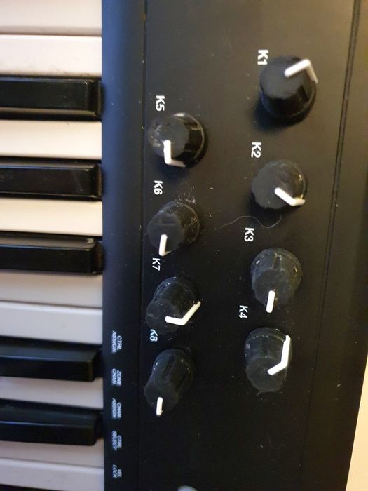 Klawiatura sterująca MIDI/ USB Alesis QX61