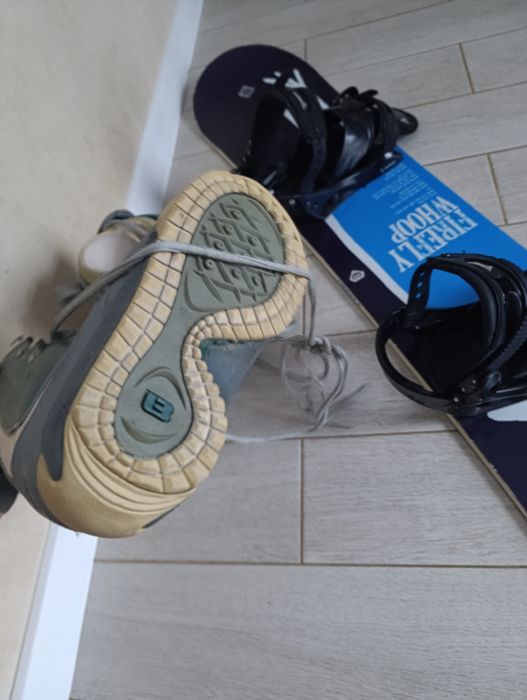 Сноуборд та чоботи  BURTON SNOWBOARD BOOTS 38.5 (шолом в подарунок)