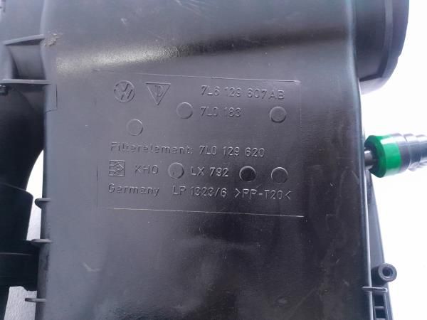Acabamento Caixa Filtro Ar VOLKSWAGEN Touareg (7L)