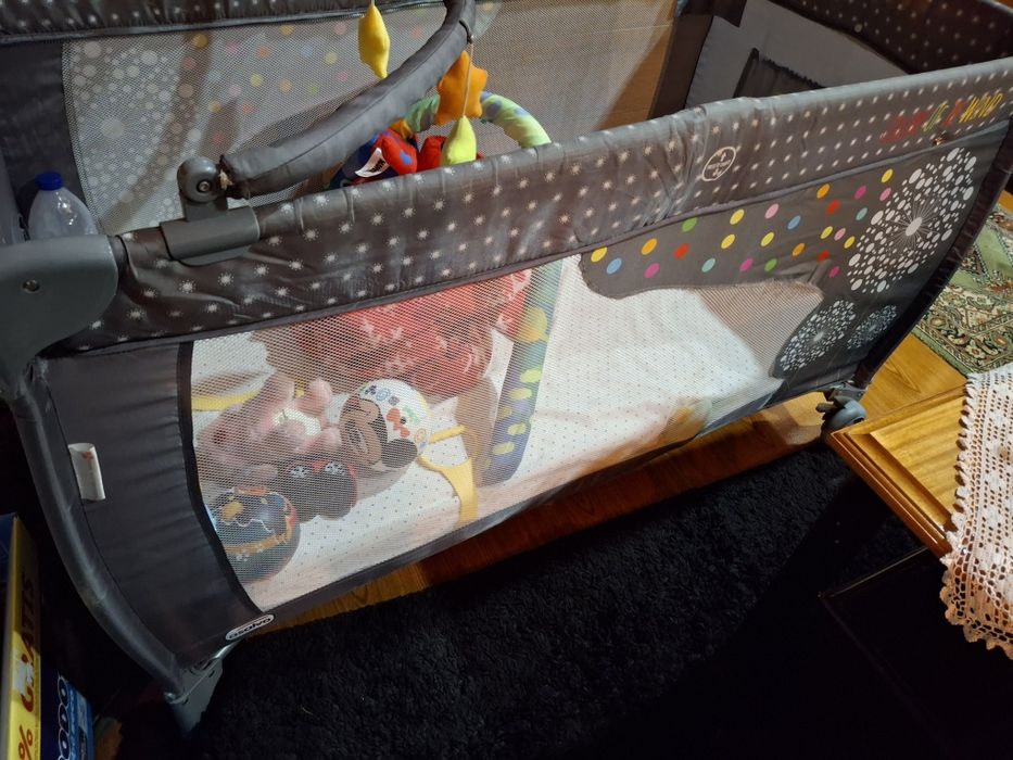 Cama de viagem ou parque para brincar
