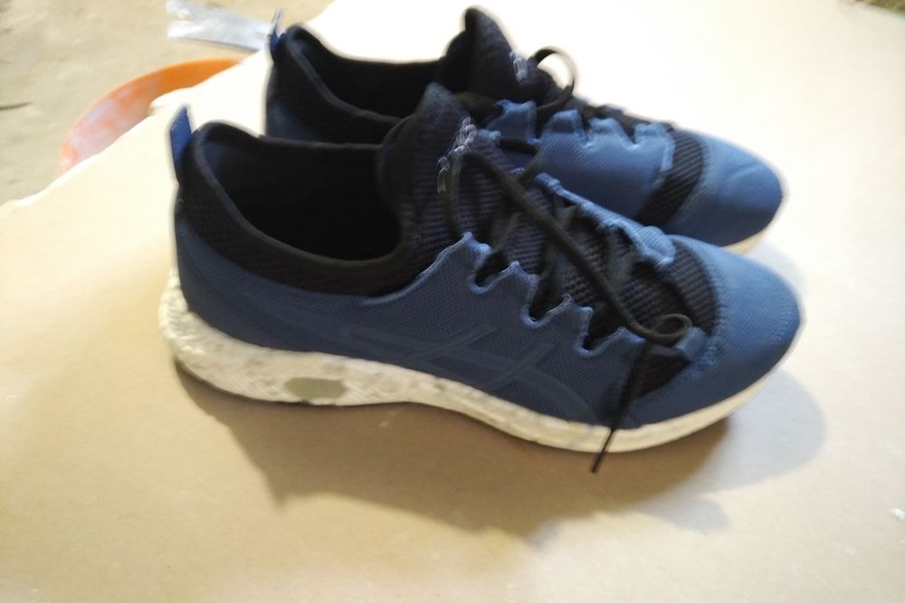 Asics buty sprzedam
