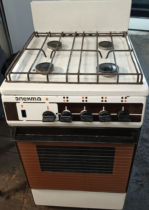 Продам газовую плиту