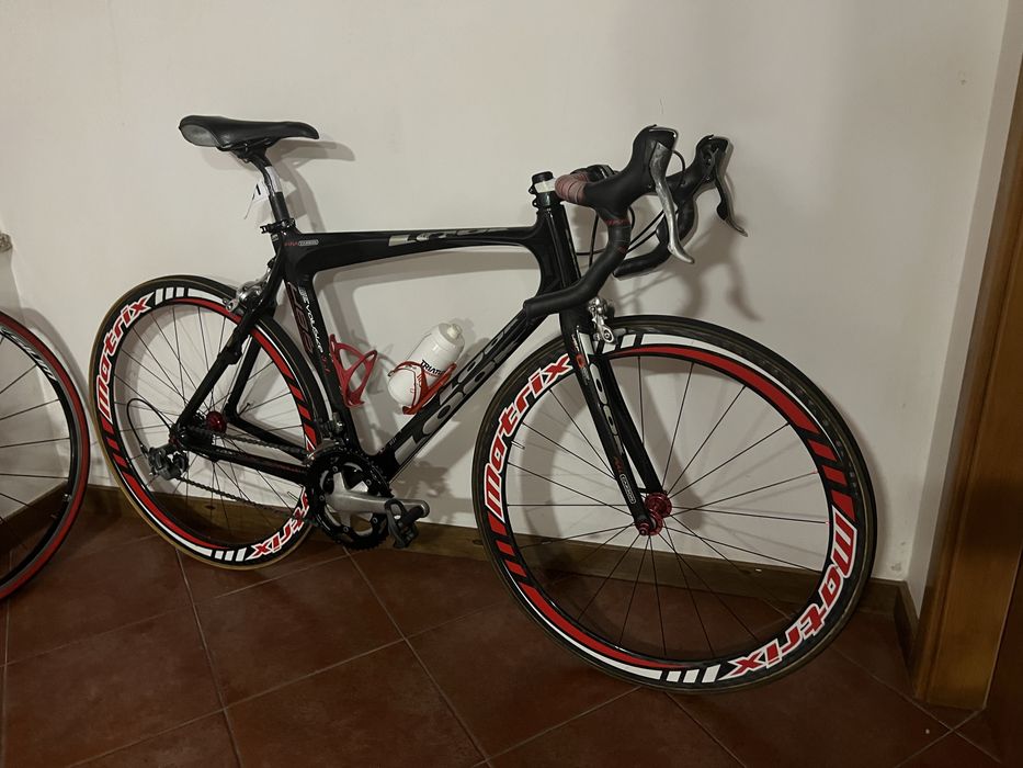Bicicleta Estrada Look carbono
