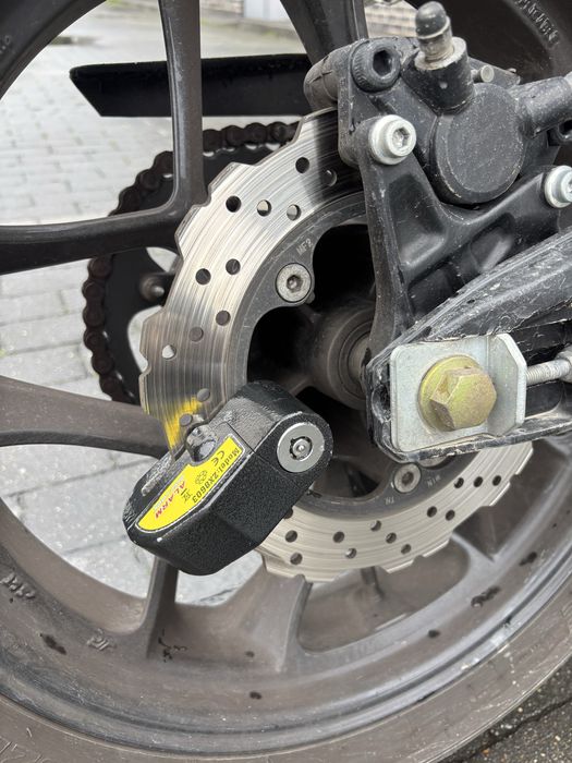 Mota Hyosung Desportiva 250cc + acessórios