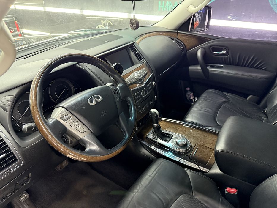 Infiniti QX 56 в ідеальному стані