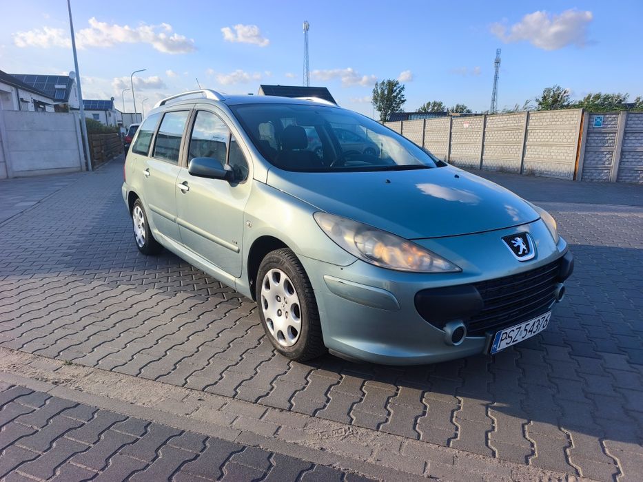 Peugeot 307  1,6 diesel kombi panorama 7osobowy