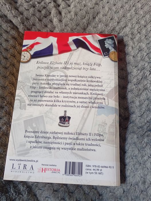 Książka o życiu Elżbiety i filipa