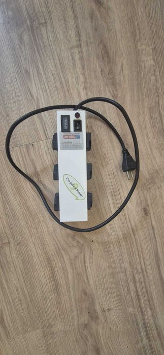 Tomada EPE 204 USB2 Intelbras + Protector eletrico Profissional