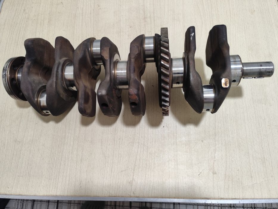 Колінвал Toyota Kamry 30.  2.4