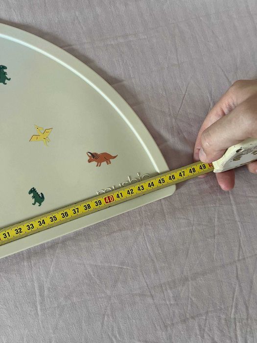 Individual de silicone Mushie meia-lua para criança, dinossauros, 47 c