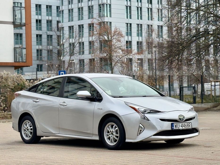 Toyota Prius 45 555 zl netto