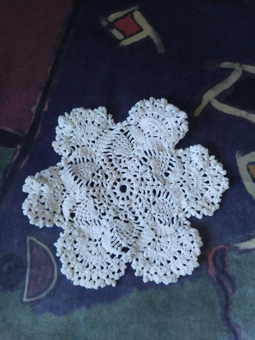 Ручная работа (вязаные салфетки)