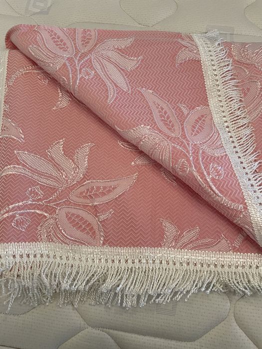 Colcha em seda muito antiga