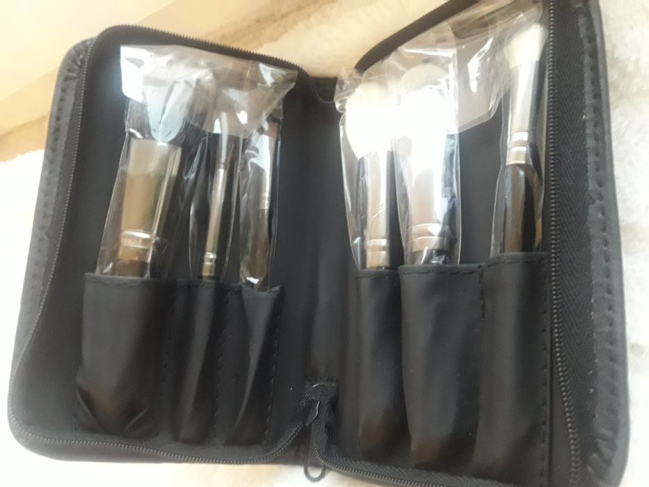 komplet pędzli firmy MORPHE szt6 w etui
