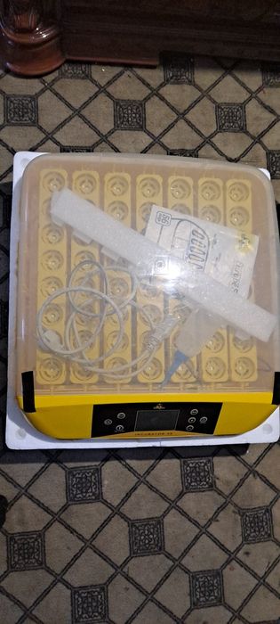 ПРОДАМ Іінкубатор теплуша  56