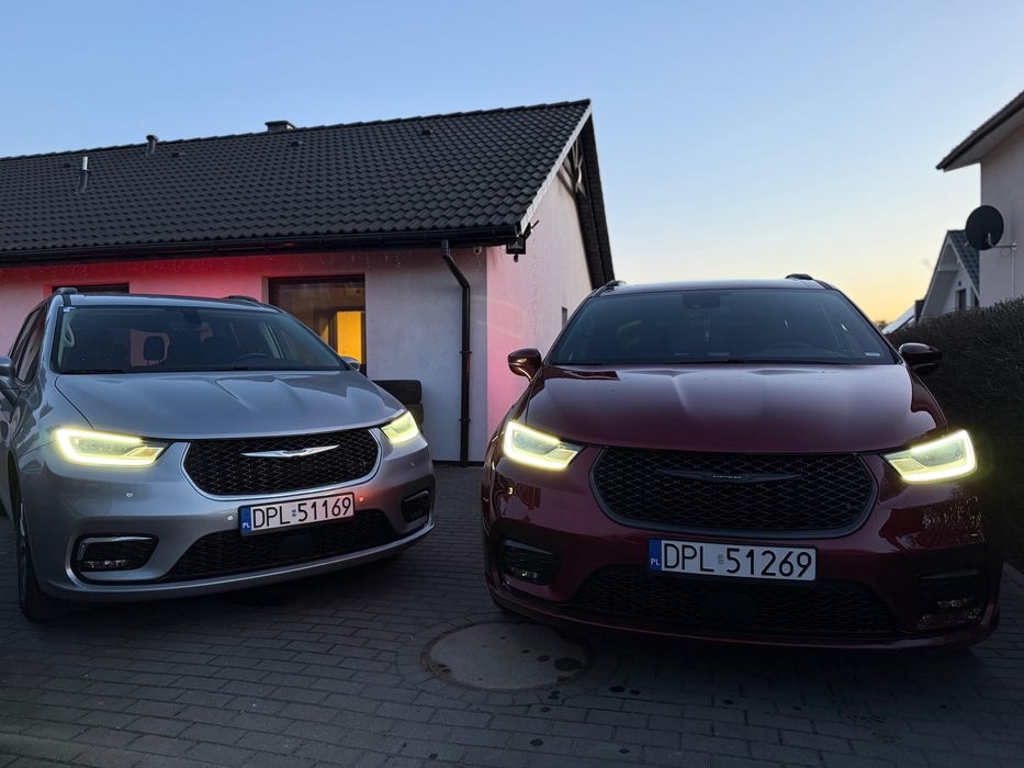 Wynajem Kia Carnival, Chrysler Pacifica