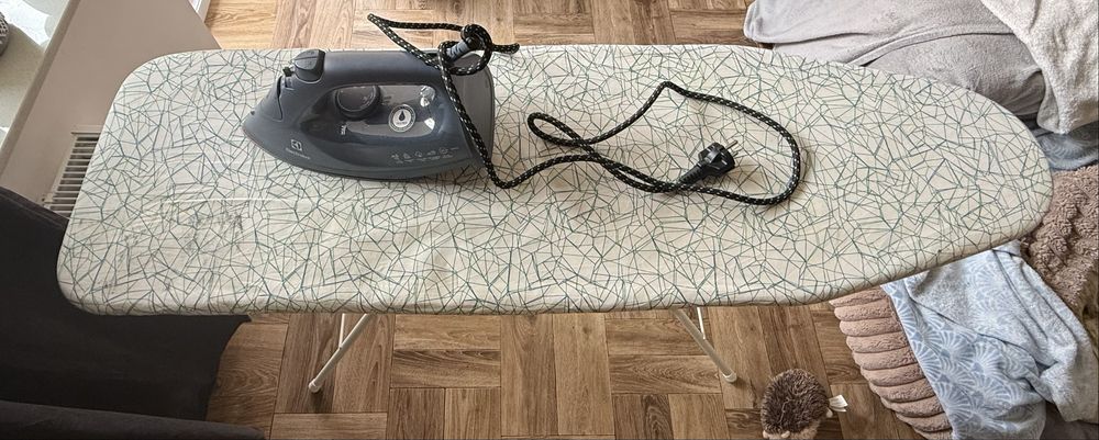 Żelazko Electrolux Refine 600 do prasowania
