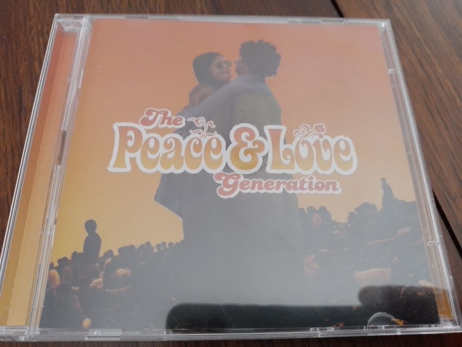 Vendo caixa com 6 cds The Peace & Love Genaration