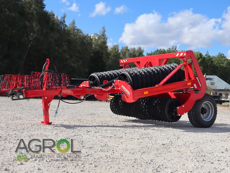 Wał posiewny włóka EuroMasz Agro-Factory Grom 4,5 5,3 6,3m  Expom