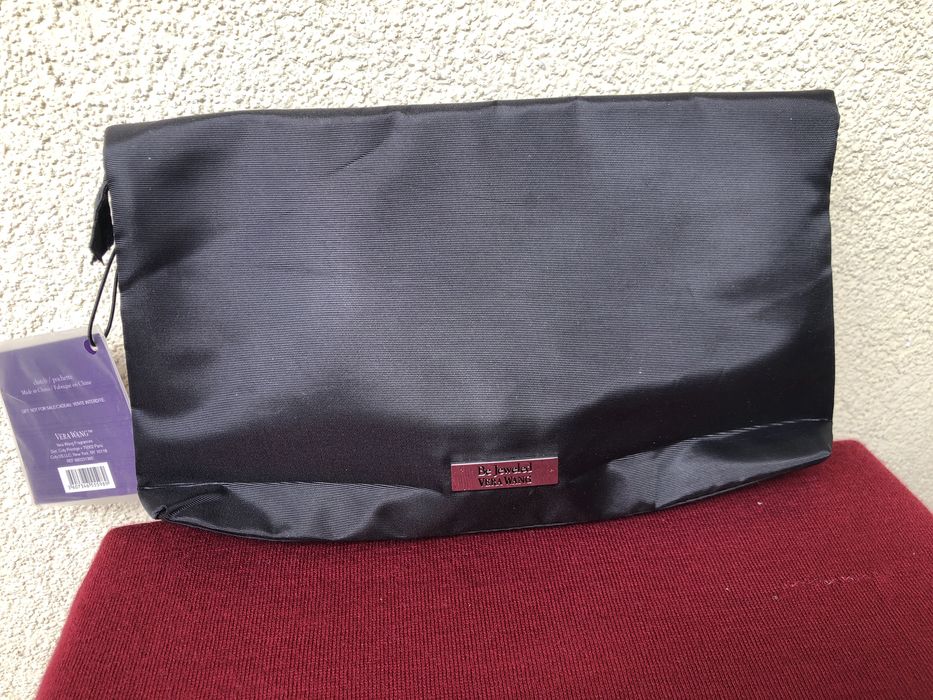 Kopertówka ozdobna marki Vera Wang, impreza