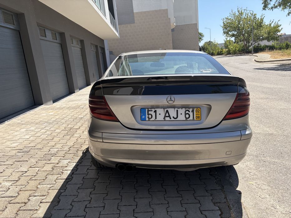 Mercedes-Benz C 220 — fotografia 4